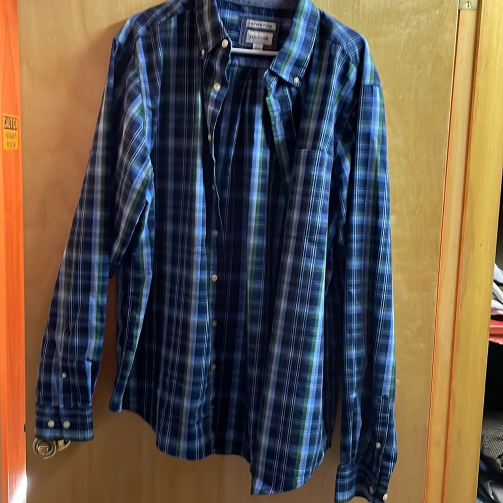 Haggar men’s long sleeve button up shirt